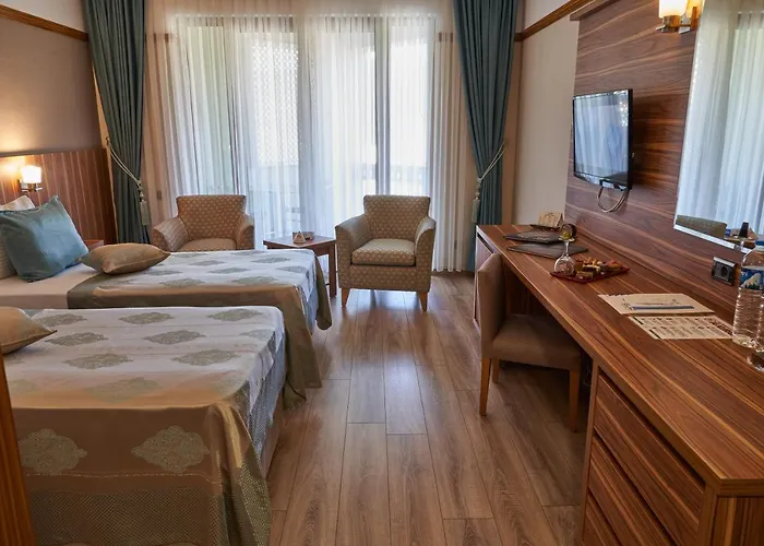 Eliz Convention Center Thermal & Wellnes Hotel 5*