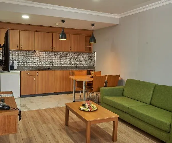 فندق Eliz Convention Center Thermal & Wellnes 5*